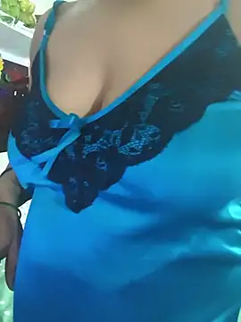 PeaCoooock online show from 07-17-26, 04:12