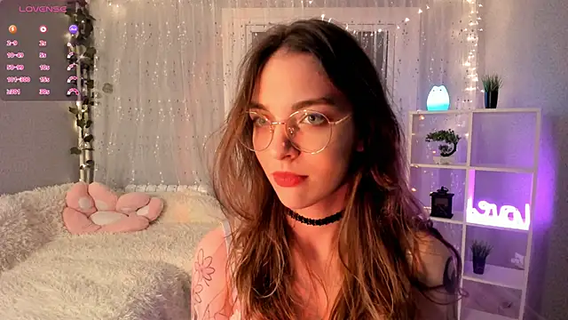 Snapshot of AraCopple chatting on 12-08-24, 08:04 AraCopple online show from 12-08-24, 08:04