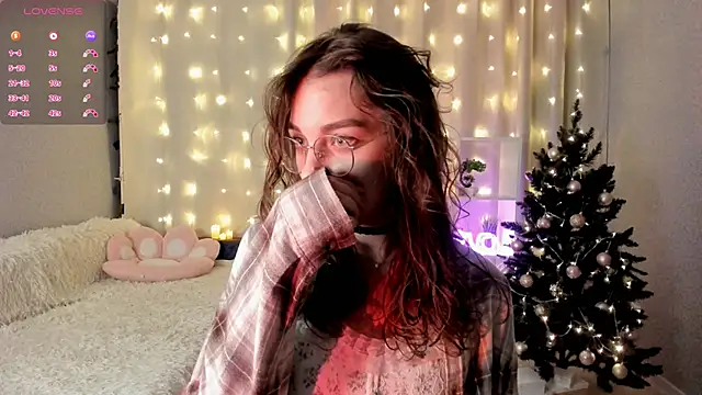 Snapshot of AraCopple chatting on 01-05-25, 05:41 AraCopple online show from 01-05-25, 05:41