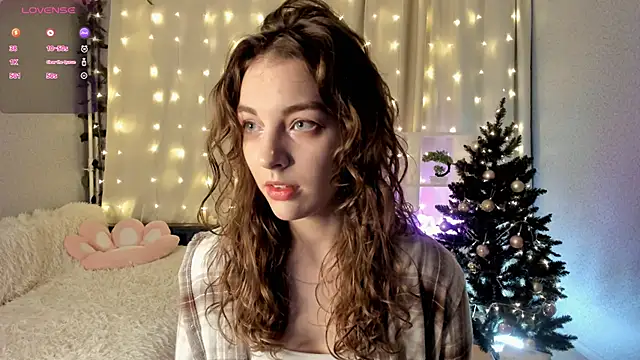 Snapshot of AraCopple chatting on 01-11-25, 05:18 AraCopple online show from 01-11-25, 05:18