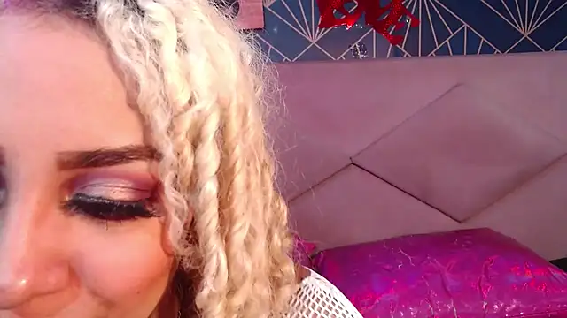 Lucy White   online show from 02-24-25, 09:52