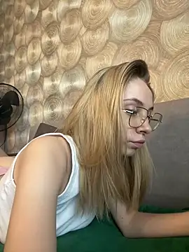 Kitty Katrine online show from 03-20-26, 07:46