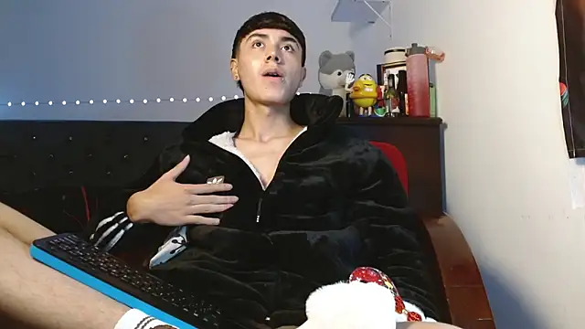 Snapshot of Im_juanda chatting on 12-17-24, 08:21 Im juanda online show from 12-17-24, 08:21