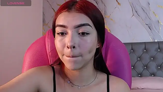 Snapshot of pettit_courtny chatting on 02-10-25, 07:49 pettit courtny online show from 02-10-25, 07:49