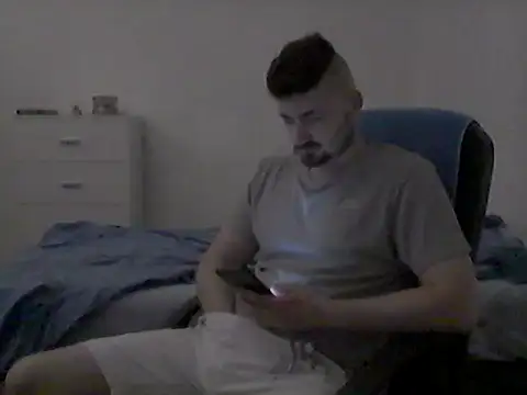 Snapshot of Hkl95555 chatting on 09-30-25, 11:10 Hkl95555 online show from 09-30-25, 11:10