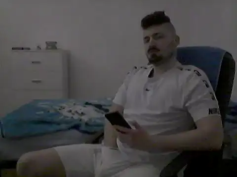 Snapshot of Hkl95555 chatting on 10-01-25, 11:00 Hkl95555 online show from 10-01-25, 11:00