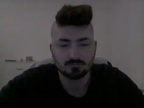 Snapshot of Hkl95555 chatting on 10-17-25, 11:40 Hkl95555 online show from 10-17-25, 11:40