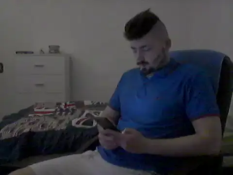 Snapshot of Hkl95555 chatting on 11-02-25, 01:30 Hkl95555 online show from 11-02-25, 01:30