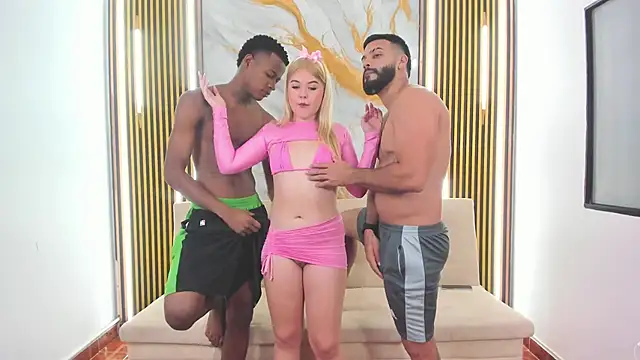 yez hot ggh online show from 11-15-25, 06:59