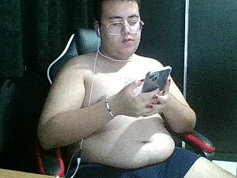 Snapshot of BabyFade chatting on 03-09-25, 03:11 BabyFade online show from 03-09-25, 03:11