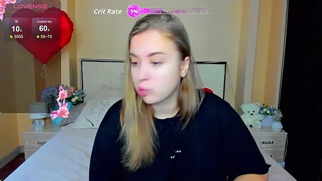 Snapshot of AlexissM chatting on 10-06-25, 06:33 AlexissM online show from 10-06-25, 06:33