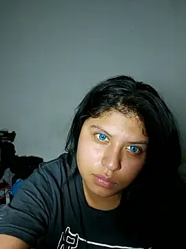 Snapshot of azulzulix chatting on 01-18-26, 01:09 azulzulix online show from 01-18-26, 01:09