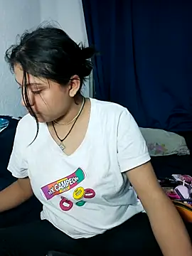 Snapshot of azulzulix chatting on 02-27-26, 02:33 azulzulix online show from 02-27-26, 02:33