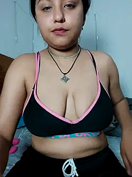 Snapshot of azulzulix chatting on 04-17-26, 01:52 azulzulix online show from 04-17-26, 01:52