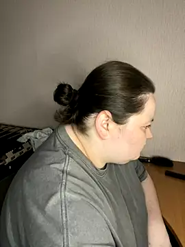 Snapshot of Alex_m chatting on 10-24-25, 06:15 Alex m online show from 10-24-25, 06:15