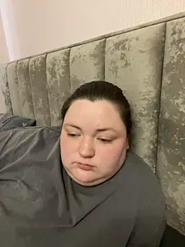 Snapshot of Alex_m chatting on 10-31-25, 10:16 Alex m online show from 10-31-25, 10:16