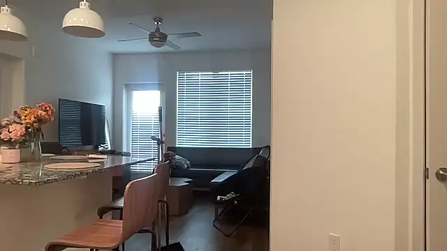 Snapshot of AveryJ99 chatting on 12-15-24, 06:48 AveryJ99 online show from 12-15-24, 06:48