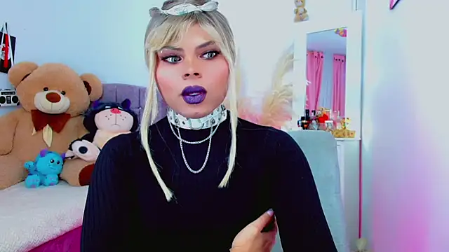 Snapshot of AdanKinng chatting on 04-15-26, 07:37 AdanKinng online show from 04-15-26, 07:37