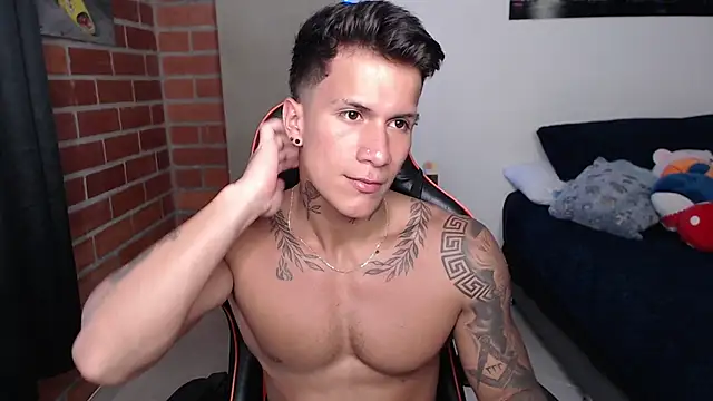 Snapshot of pettergrey1 chatting on 07-16-26, 08:48 pettergrey1 online show from 07-16-26, 08:48