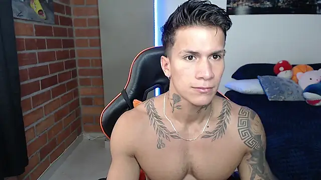 Snapshot of pettergrey1 chatting on 07-22-26, 12:41 pettergrey1 online show from 07-22-26, 12:41