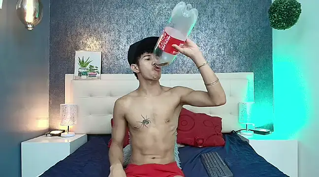 Snapshot of Erick_Zhimerman chatting on 03-10-25, 06:38 Erick Zhimerman online show from 03-10-25, 06:38