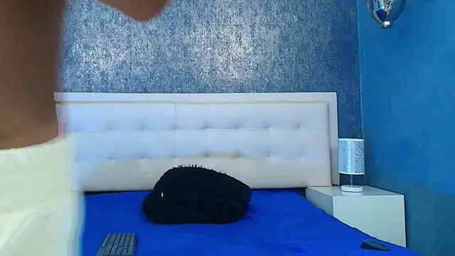 Snapshot of Erick_Zhimerman chatting on 09-22-25, 03:41 Erick Zhimerman online show from 09-22-25, 03:41