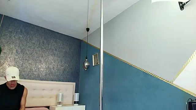 Snapshot of Erick_Zhimerman chatting on 10-11-25, 04:44 Erick Zhimerman online show from 10-11-25, 04:44