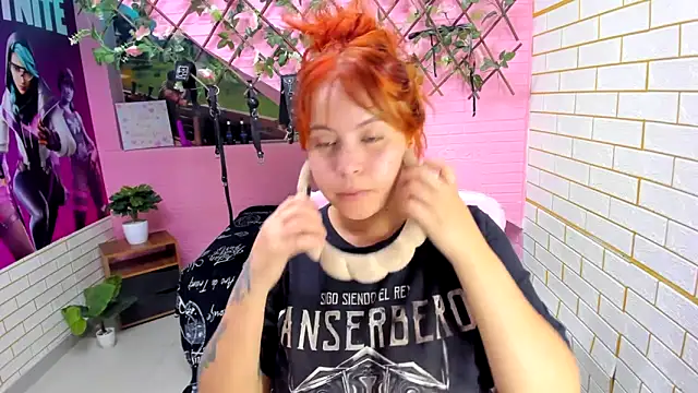 Snapshot of marcellaa303av chatting on 01-07-26, 01:52 marcellaa303av online show from 01-07-26, 01:52