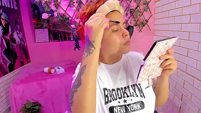 Snapshot of marcellaa303av chatting on 04-01-26, 03:29 marcellaa303av online show from 04-01-26, 03:29