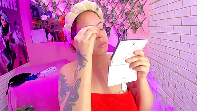 Snapshot of marcellaa303av chatting on 04-09-26, 11:32 marcellaa303av online show from 04-09-26, 11:32