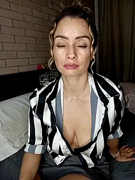 Loly Horny online show from 05-07-26, 01:44