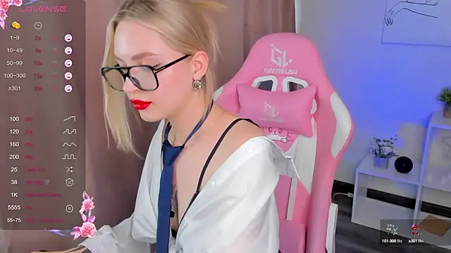 Carol  Cox online show from 02-22-25, 02:39