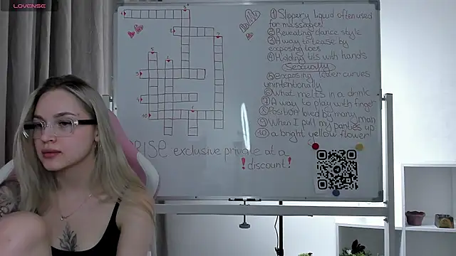 Carol  Cox online show from 03-18-25, 03:20