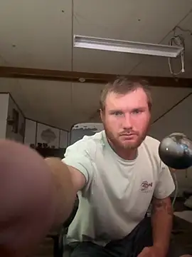 Snapshot of dcockell chatting on 09-28-25, 10:09 dcockell online show from 09-28-25, 10:09