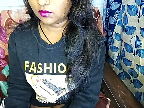 Snapshot of Muktha chatting on 02-07-25, 03:12 Muktha online show from 02-07-25, 03:12