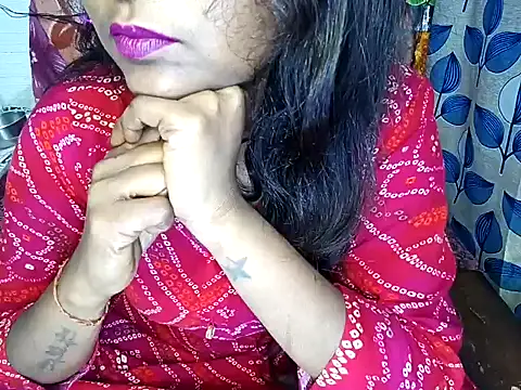 Snapshot of Muktha chatting on 02-11-25, 09:25 Muktha online show from 02-11-25, 09:25