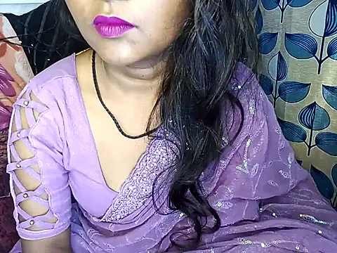 Snapshot of Muktha chatting on 02-13-25, 05:22 Muktha online show from 02-13-25, 05:22