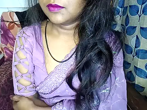 Snapshot of Muktha chatting on 02-14-25, 01:23 Muktha online show from 02-14-25, 01:23