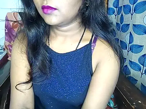 Snapshot of Muktha chatting on 02-14-25, 05:36 Muktha online show from 02-14-25, 05:36