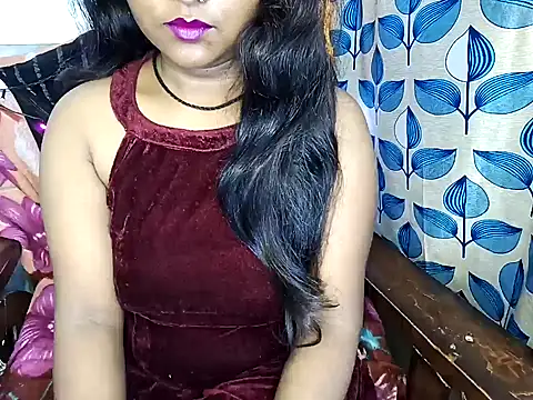 Snapshot of Muktha chatting on 02-18-25, 12:39 Muktha online show from 02-18-25, 12:39