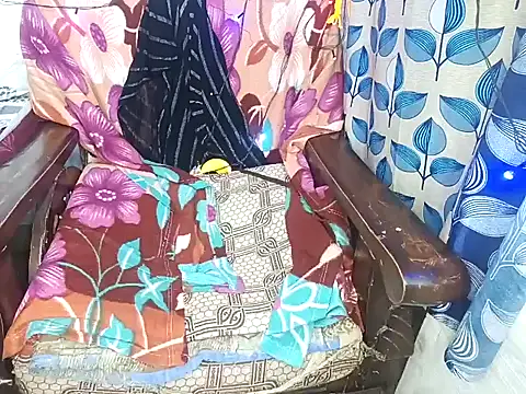 Snapshot of Muktha chatting on 02-20-25, 05:40 Muktha online show from 02-20-25, 05:40