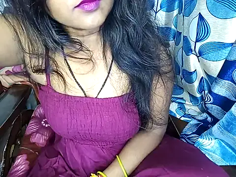 Snapshot of Muktha chatting on 03-13-25, 04:56 Muktha online show from 03-13-25, 04:56