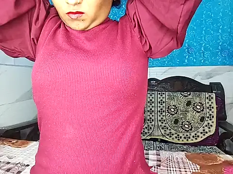 Snapshot of Muktha chatting on 09-12-25, 02:50 Muktha online show from 09-12-25, 02:50