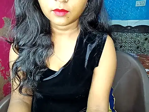 Snapshot of Muktha chatting on 09-16-25, 02:23 Muktha online show from 09-16-25, 02:23