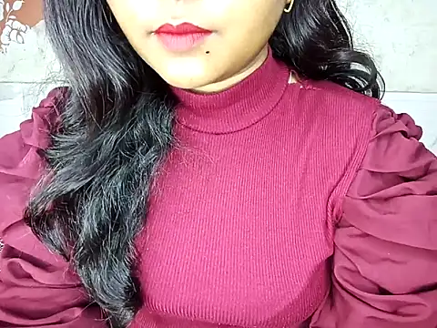 Snapshot of Muktha chatting on 09-18-25, 04:20 Muktha online show from 09-18-25, 04:20