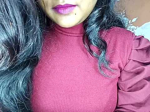 Snapshot of Muktha chatting on 10-12-25, 05:39 Muktha online show from 10-12-25, 05:39