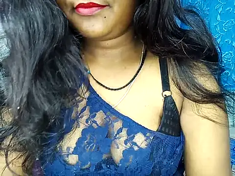 Snapshot of Muktha chatting on 11-02-25, 03:47 Muktha online show from 11-02-25, 03:47