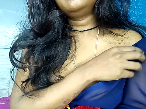 Snapshot of Muktha chatting on 11-20-25, 12:33 Muktha online show from 11-20-25, 12:33