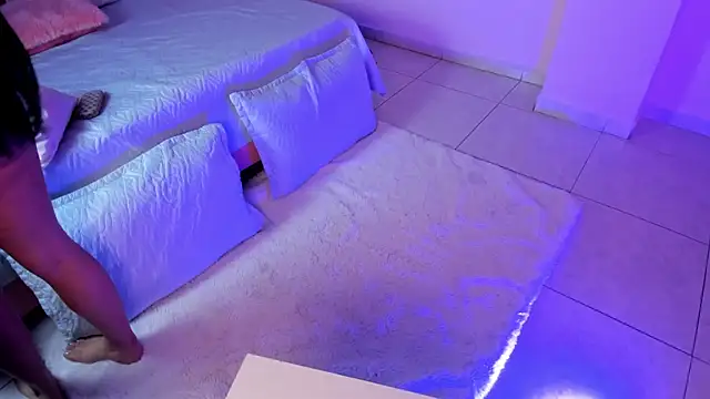 zoe rivers online show from 01-31-25, 05:10