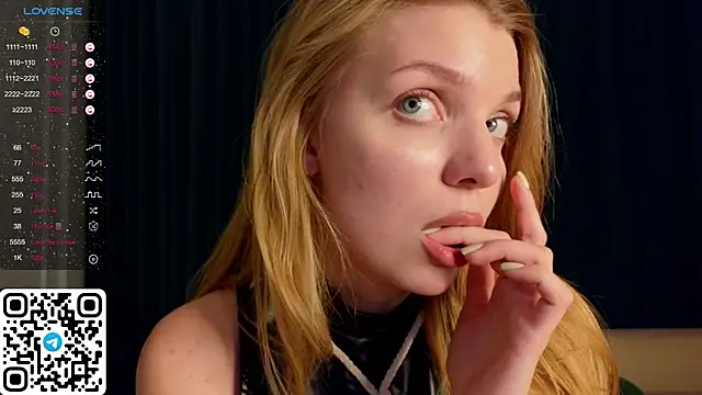 Snapshot of ElswythDecoursey chatting on 12-22-24, 09:09 ElswythDecoursey online show from 12-22-24, 09:09